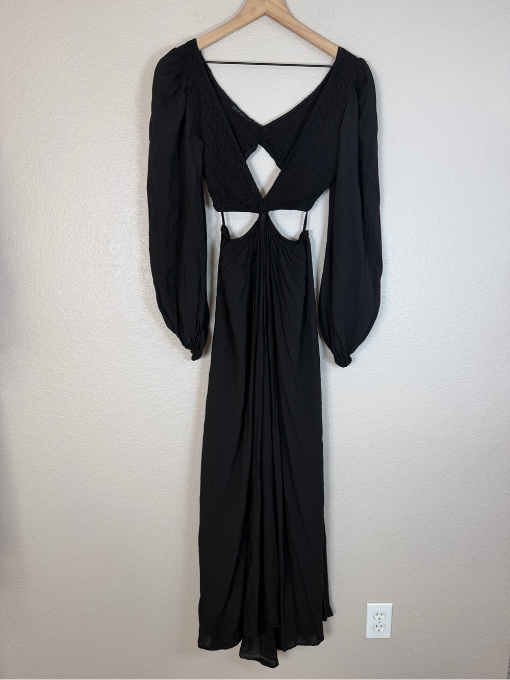 Indah Julie Solid Ruched Bodice Cutaway Maxi Dress Black Small $258 Revolve - Picture 5 of 13
